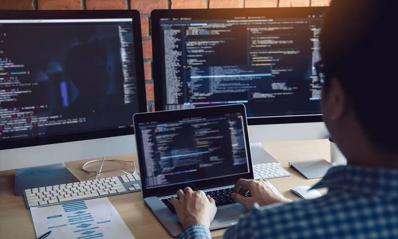 数据科学选型：R与Python如何赋能邓州市网站建设？